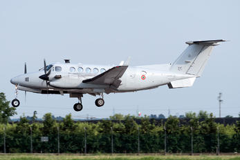 MM62317 - Italy - Air Force Beechcraft 300 King Air 350