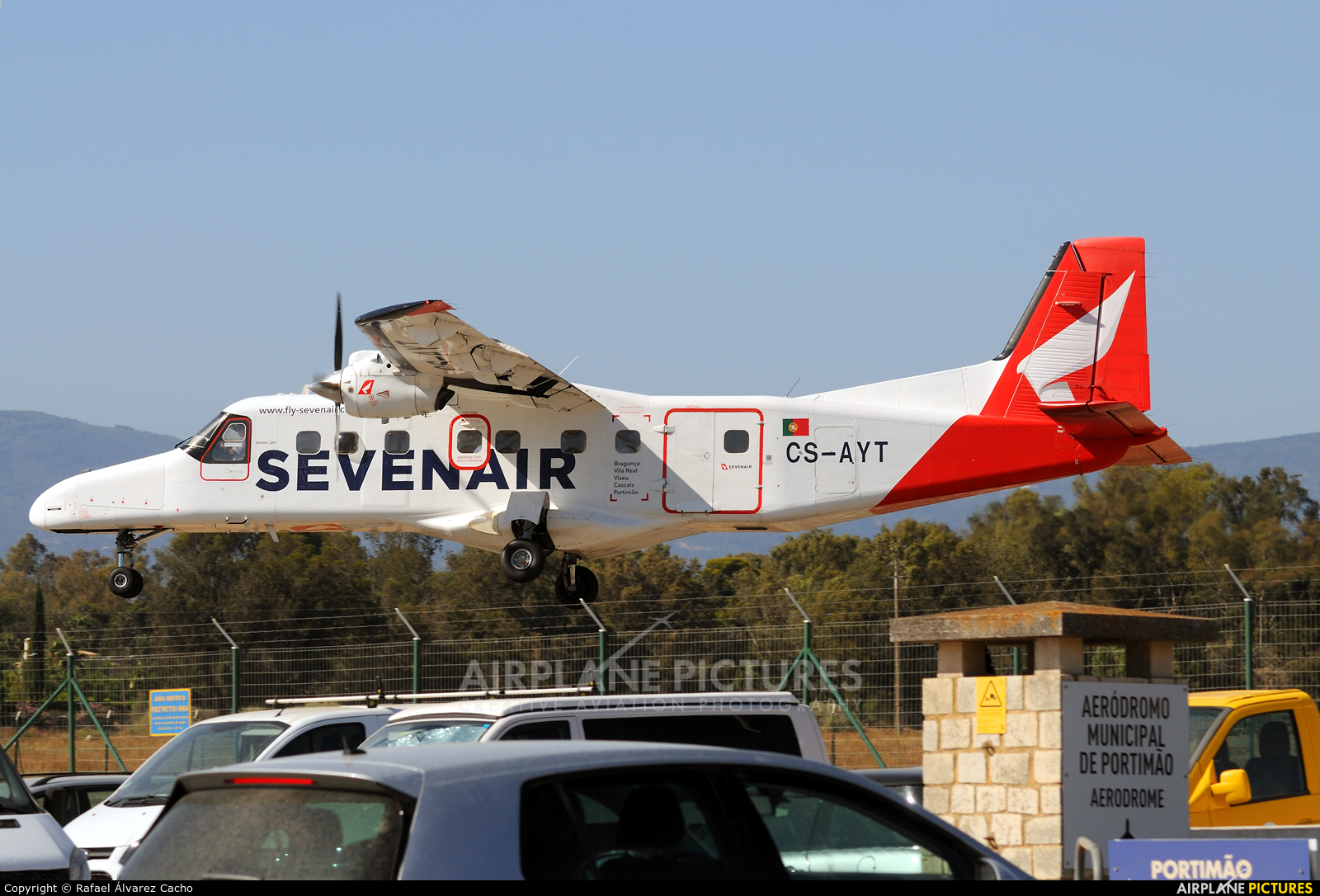 Sevenair CS-AYT aircraft at Portimão