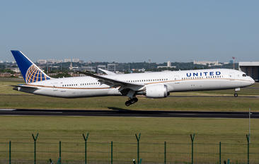 N16008 - United Airlines Boeing 787-10 Dreamliner