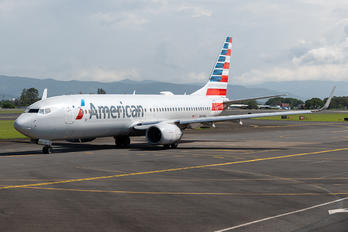 N808NN - American Airlines Boeing 737-800