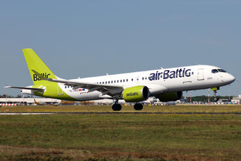 YL-ABA - Air Baltic Airbus A220-300