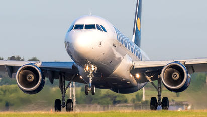 TS-IND - Nouvelair Airbus A320