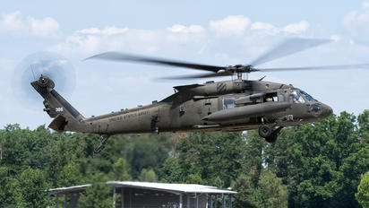 11-20386 - USA - Army Sikorsky UH-60M Black Hawk