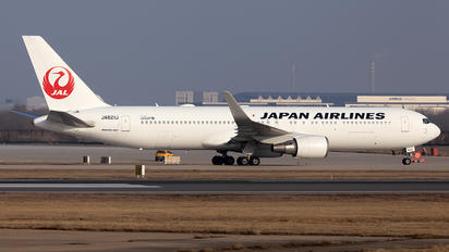JA621J - JAL - Japan Airlines Boeing 767-300ER