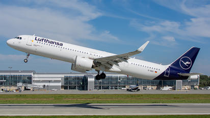 D-AIEC - Lufthansa Airbus A321 NEO