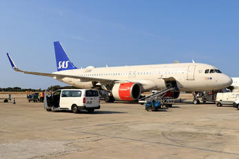 EI-SIE - SAS - Scandinavian Airlines Airbus A320 NEO