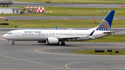 N37504 - United Airlines Boeing 737-9 MAX