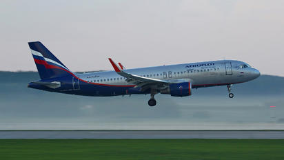 RA-73759 - Aeroflot Airbus A320