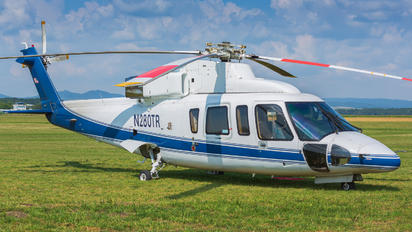 N280TR - LR Airlines Sikorsky S-76B
