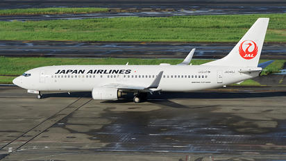 JA340J - JAL - Japan Airlines Boeing 737-800