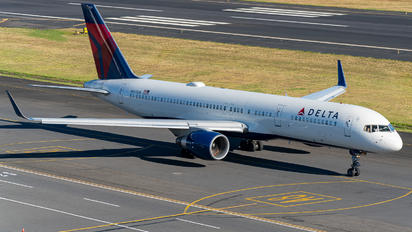 N669DN - Delta Air Lines Boeing 757-200