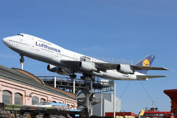D-ABYM - Lufthansa Boeing 747-200