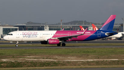 G-WUKC - Wizz Air UK Airbus A321