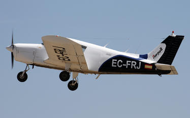EC-FRJ - Private Piper PA-28 Cherokee
