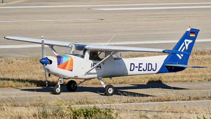 D-EJDJ - IFA - Instituto de Formação Aeronáutica Cessna 152