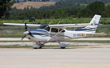 EC-KOQ - Private Cessna 182 Skylane (all models except RG)