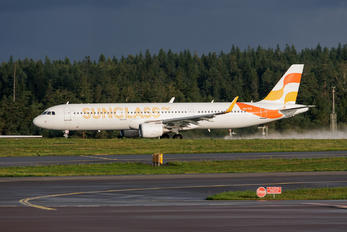 OY-TCF - Sunclass Airlines Airbus A321