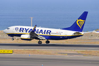 SP-RUM - Ryanair Boeing 737-700