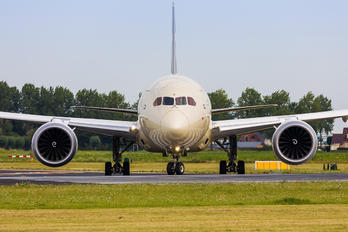 A6-BME - Etihad Airways Boeing 787-10 Dreamliner