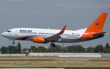 YA-KML - Kam Air Boeing 737-300