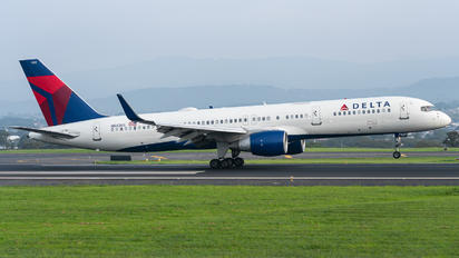N542US - Delta Air Lines Boeing 757-200