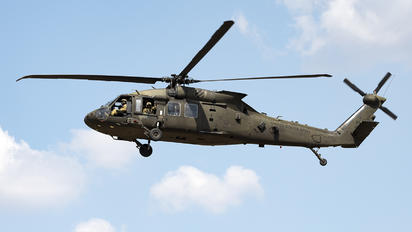 11-20360 - USA - Army Sikorsky UH-60M Black Hawk
