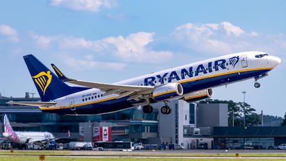 SP-RSO - Ryanair Sun Boeing 737-8AS