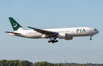AP-BGJ - PIA - Pakistan International Airlines Boeing 777-200ER