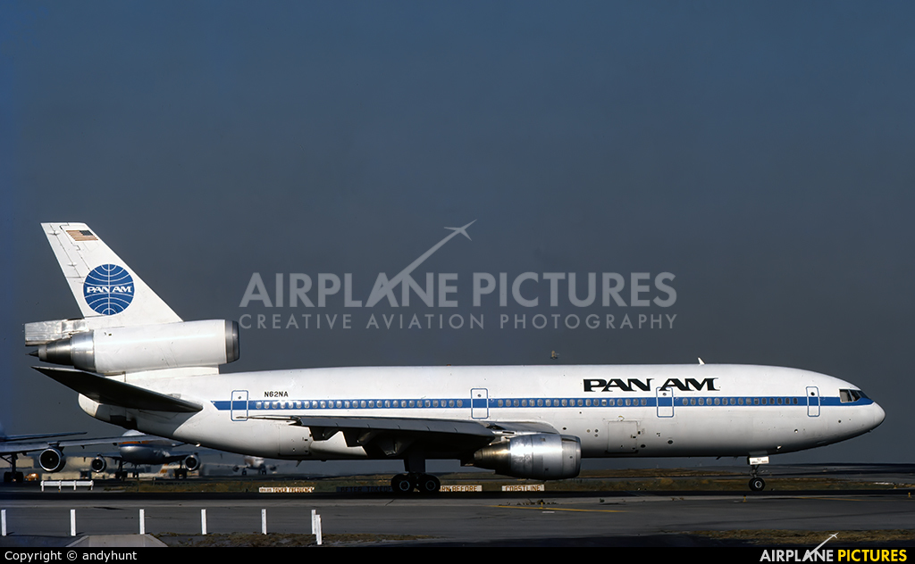 Pan Am N62NA aircraft at Los Angeles Intl