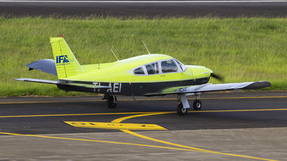 TI-AEI - Private Piper PA-28 Arrow