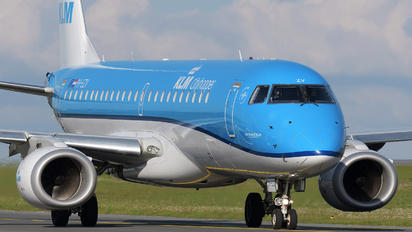 PH-EZV - KLM Cityhopper Embraer ERJ-190 (190-100)