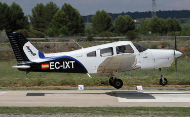 EC-IXT - Airpull Aviation Academy Piper PA-28 Warrior