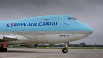 HL7605 - Korean Air Cargo Boeing 747-400F, ERF