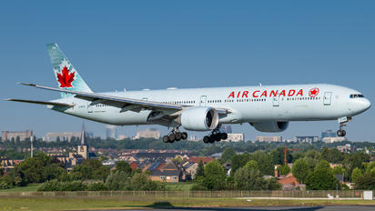 C-FKAU - Air Canada Boeing 777-300ER