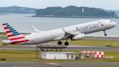 N154AA - American Airlines Airbus A321