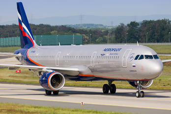 VP-BKQ - Aeroflot Airbus A321