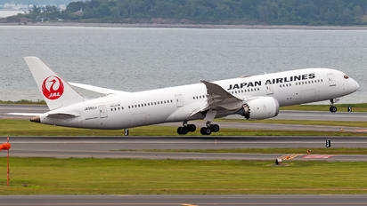 JA865J - JAL - Japan Airlines Boeing 787-9 Dreamliner