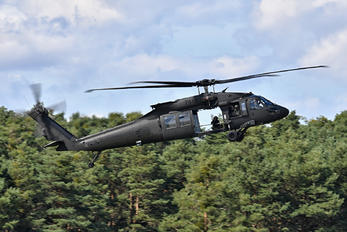 7445 - Slovakia -  Air Force Sikorsky UH-60M Black Hawk