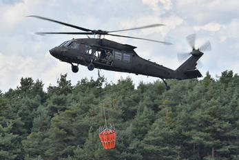 7446 - Slovakia -  Air Force Sikorsky UH-60M Black Hawk