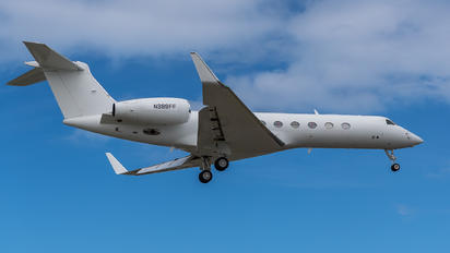 N399FF - Private Gulfstream Aerospace G-V, G-V-SP, G500, G550