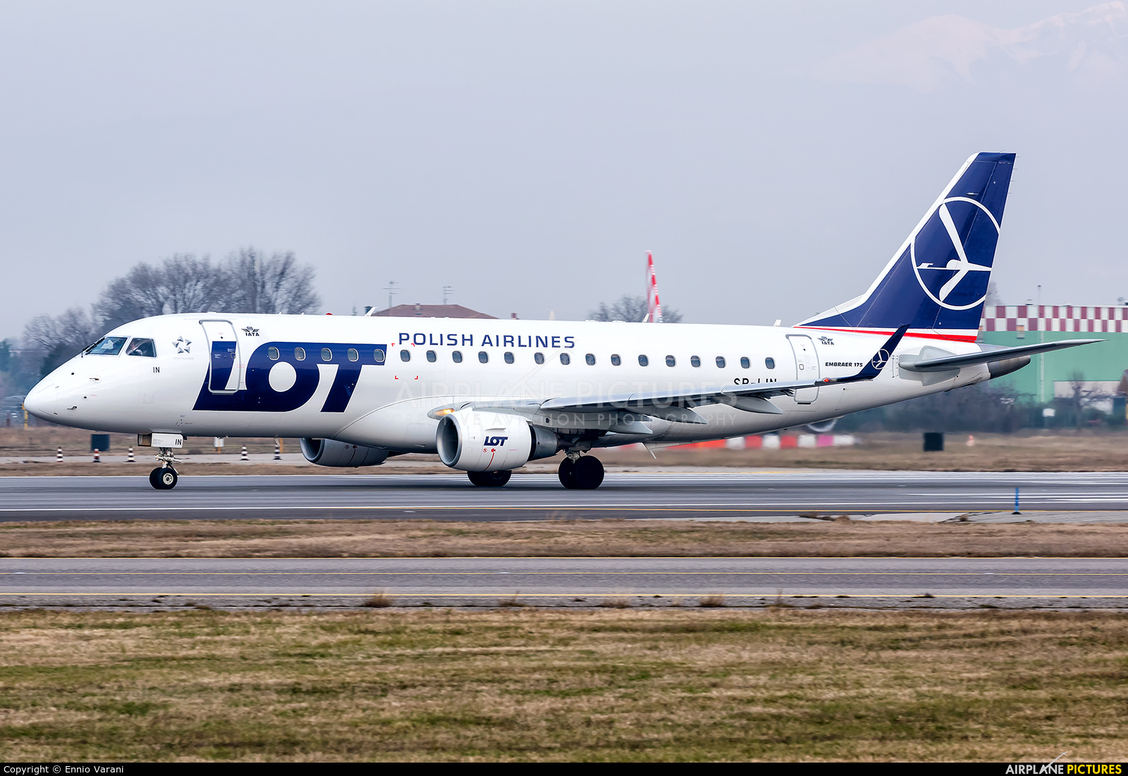 LOT - Polish Airlines SP-LIN aircraft at Verona - Villafranca