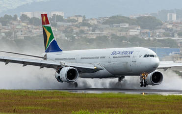 ZS-SXM - South African Airways Airbus A330-300