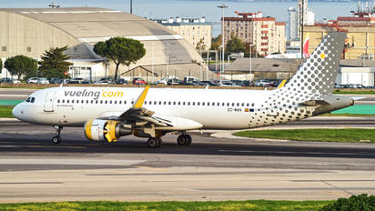 EC-MAN - Vueling Airlines Airbus A320