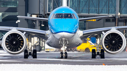 PH-NXN - KLM Embraer ERJ-195-E2