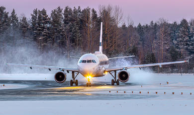 OH-LXD - Finnair Airbus A320