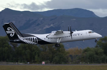 ZK-NEZ - Air New Zealand Link - Air Nelson de Havilland Canada DHC-8-300Q Dash 8