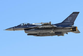 88-0442 - USA - Air Force General Dynamics F-16CG Night Falcon