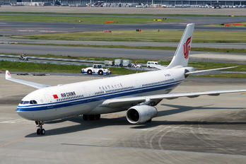 B-5913 - Air China Airbus A330-300