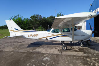 LV-JUG - Private Cessna 172 RG Skyhawk / Cutlass