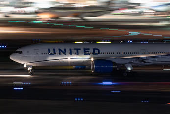 N791UA - United Airlines Boeing 777-200ER